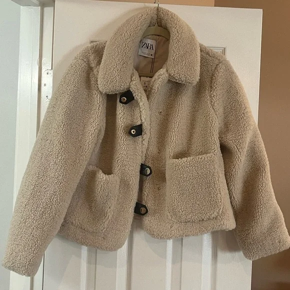 Zara Fleece Jacket - Picture 2 of 6